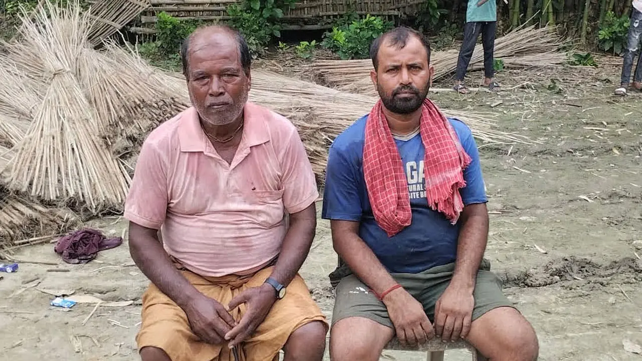 কৃষককে ধরে নিয়ে গেল বিএসএফ, পাল্টা দুই ভারতীয়কে আটক করলেন স্থানীয়রা
