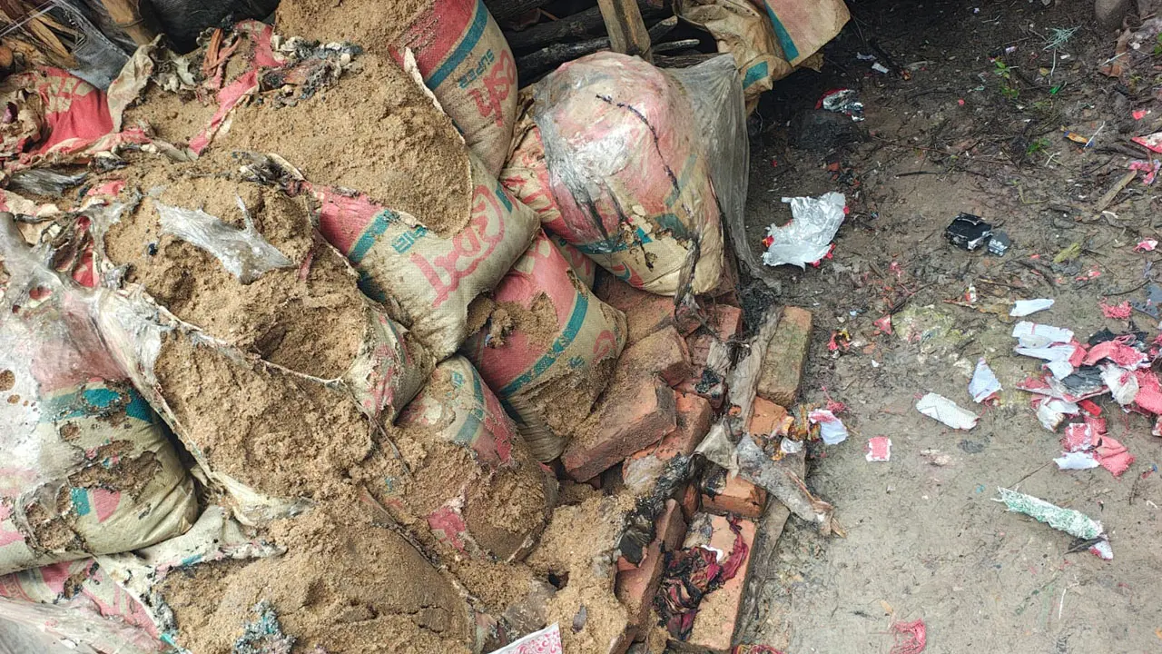 বরিশালে বোমা বিস্ফোরণে দগ্ধ হনুফার মৃত্যু