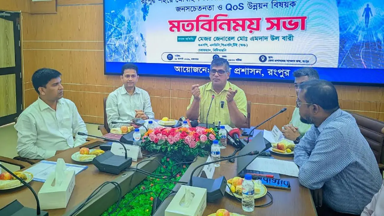মতপ্রকাশের স্বাধীনতা মানে স্বেচ্ছাচারিতা নয়, এর সীমা থাকতে হয়