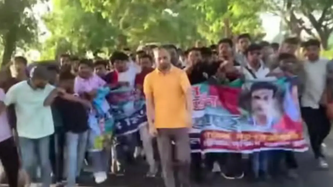 চট্টগ্রামে নিষিদ্ধ সংগঠন ছাত্রলীগের মিছিল, ভিডিও ফেসবুকে