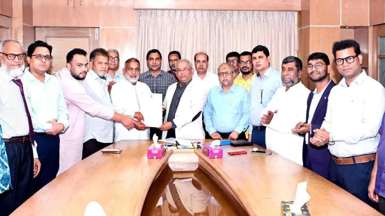 শিক্ষক-শিক্ষার্থীদের যাতায়াতে ১০ বাস পাচ্ছে চট্টগ্রাম বিশ্ববিদ্যালয়