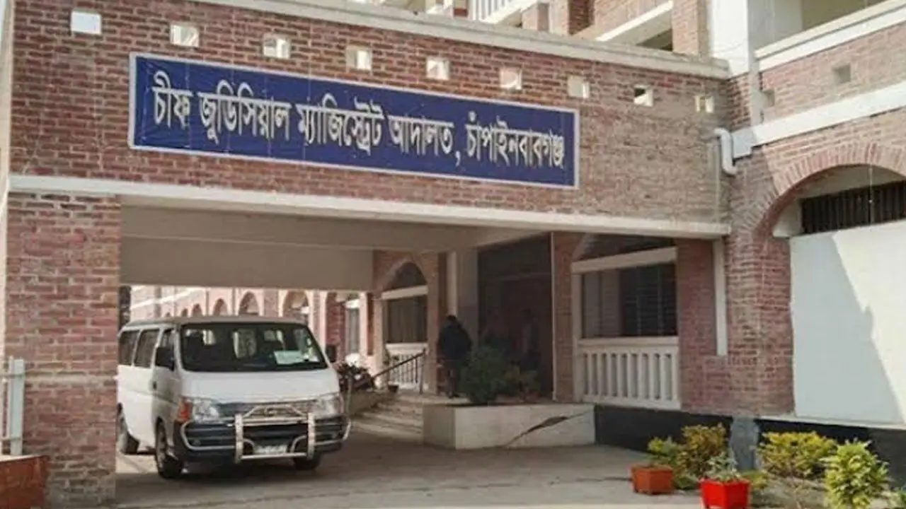 চাঁপাইনবাবগঞ্জে লিগ্যাল এইডের আইনজীবীর মাধ্যমে জামিন পেলেন ৭ আসামি