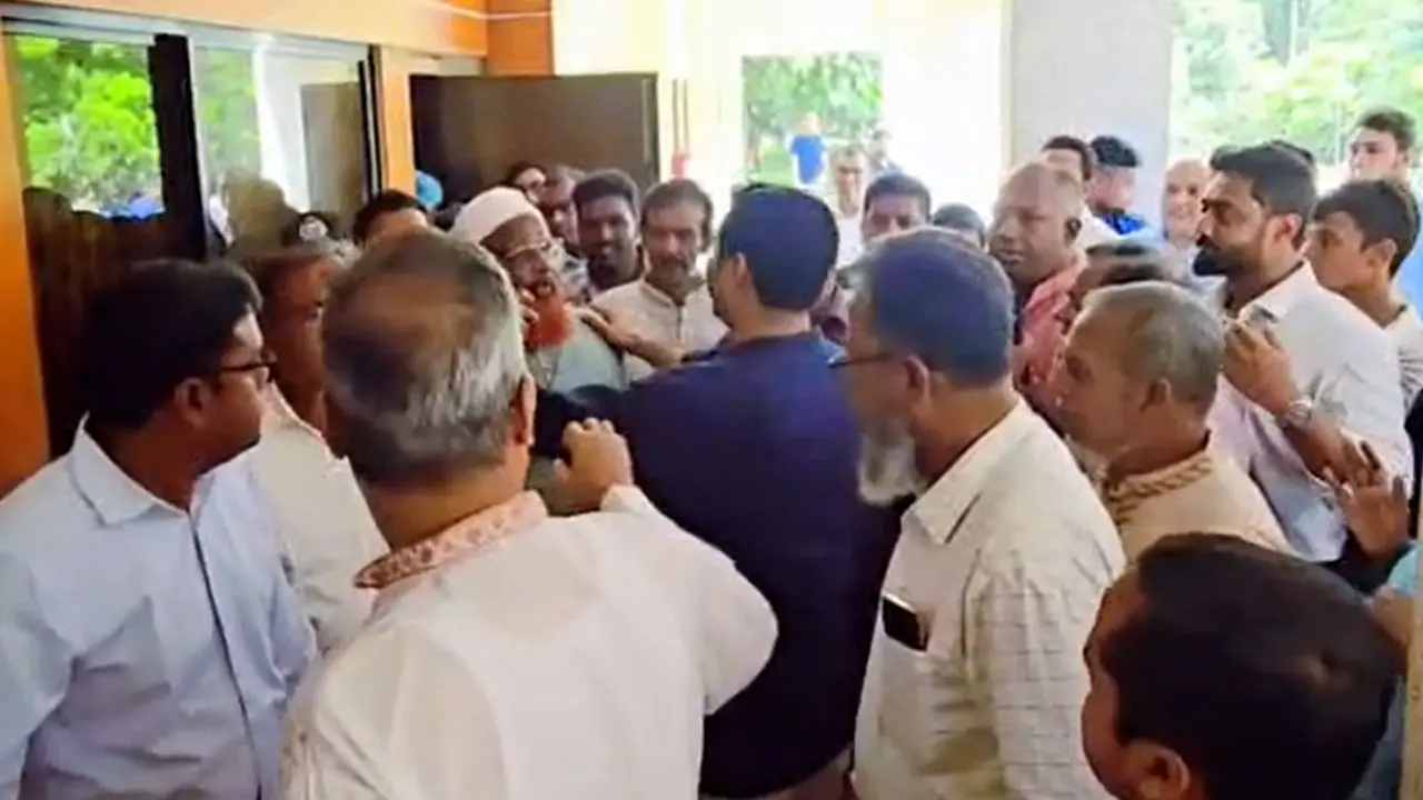 প্রতিমন্ত্রীর অনুষ্ঠানে আমন্ত্রণ পাননি বিএনপি নেতারা, জড়ালেন বাগবিতণ্ডায়
