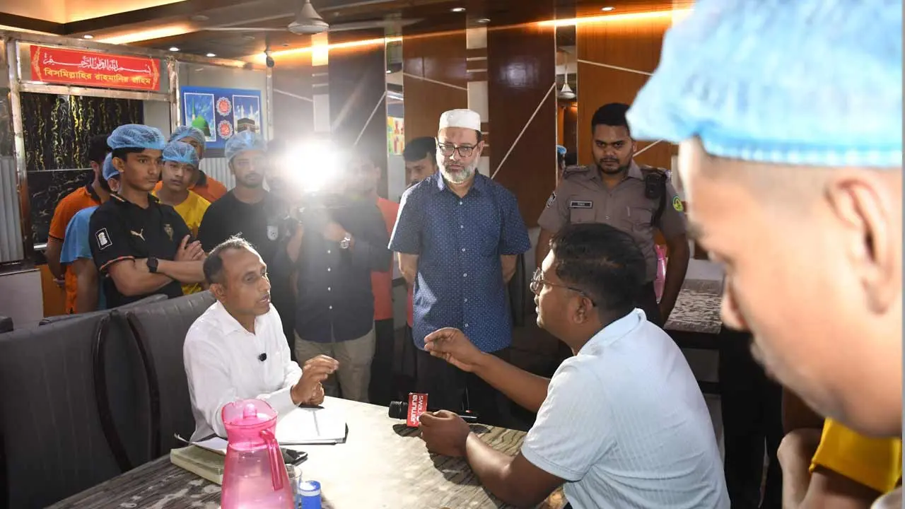 চট্টগ্রামে তিন রেস্টুরেন্টকে প্রায় ২ লাখ টাকা জরিমানা