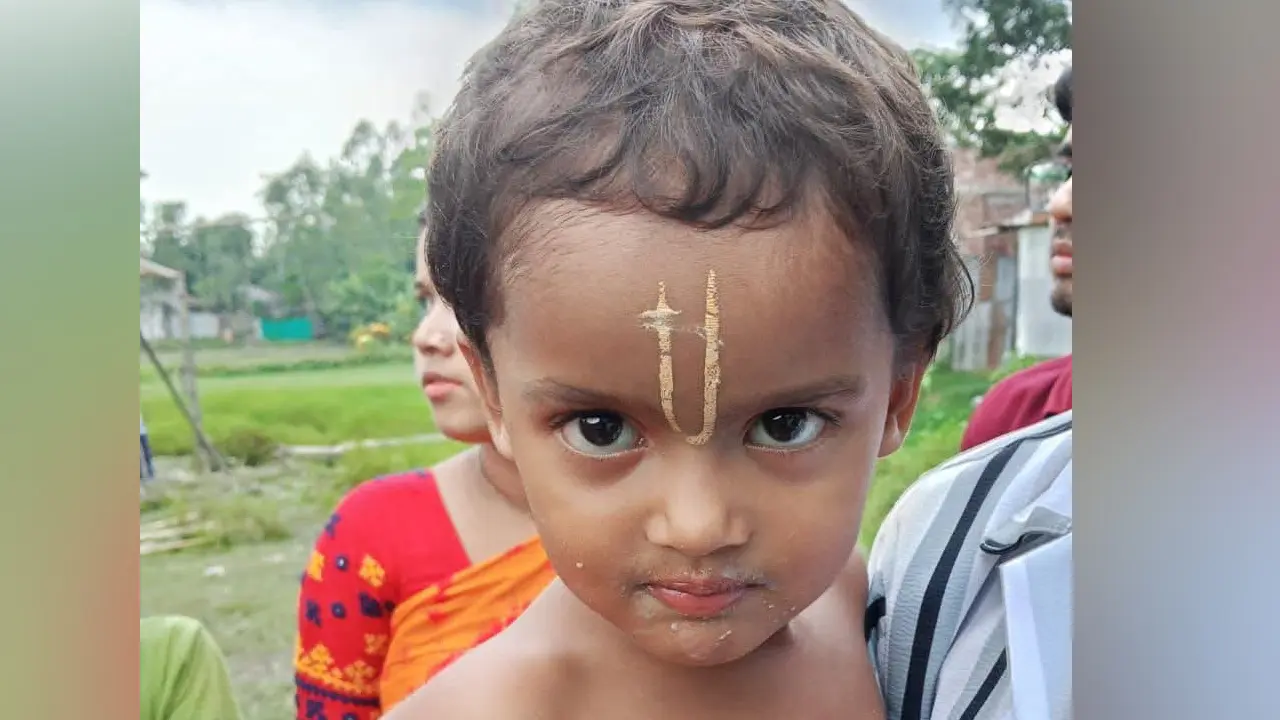 অনুষ্ঠান শেষে একা ঘুরছিল ২ বছরের শিশু, পরিবারকে খুঁজছে পুলিশ