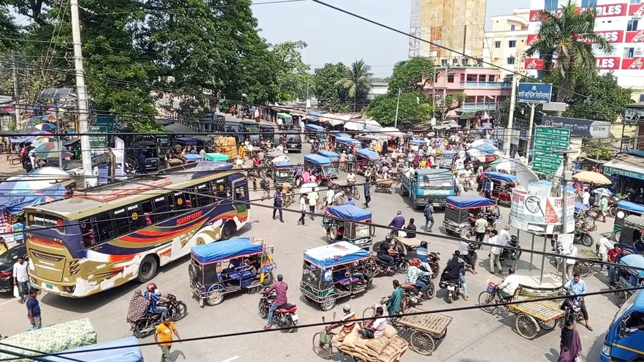 চুয়াডাঙ্গায় বাস ধর্মঘট প্রত্যাহার, নির্ধারিত রঙে রাঙাতে হবে ইজিবাইক