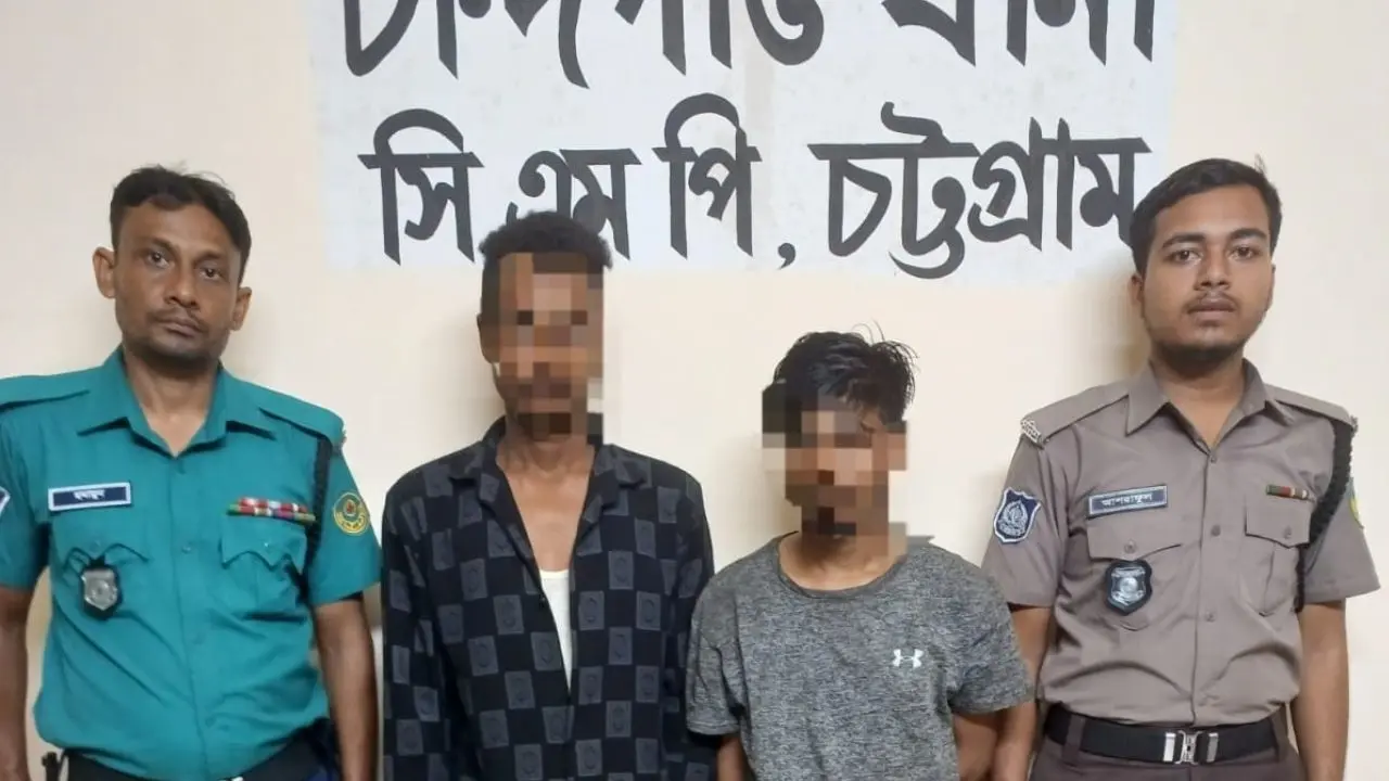 চট্টগ্রামে শীর্ষ সন্ত্রাসী বুইশ্যার দুই সহযোগী গ্রেপ্তার