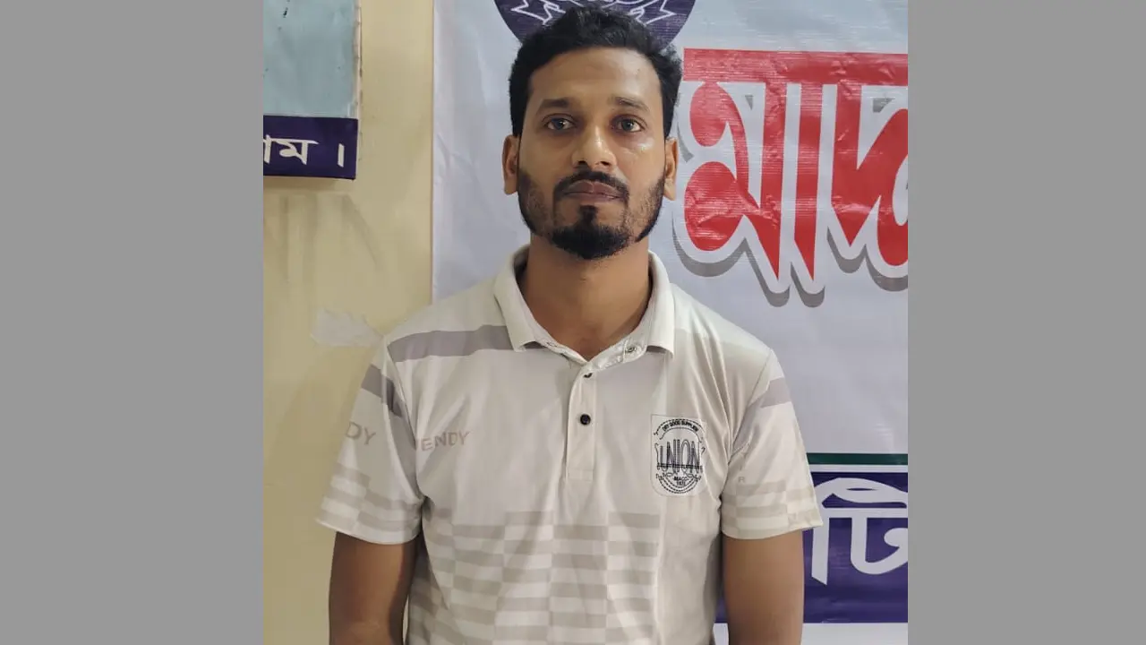 চট্টগ্রামে স্ত্রীর মামলায় ব্যাংক কর্মকর্তা স্বামী গ্রেপ্তার