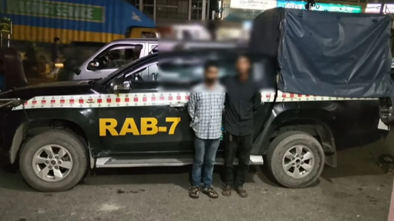 পেটের ভেতর ৯০ হাজার পিস ইয়াবা, ২ রোহিঙ্গা মাদক কারবারী আটক