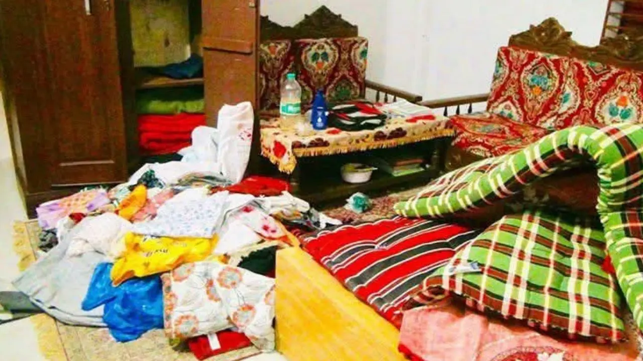 মিরসরাইয়ে প্রবাসীর বাড়িতে ডাকাতি, বৃদ্ধকে কুপিয়ে জখম