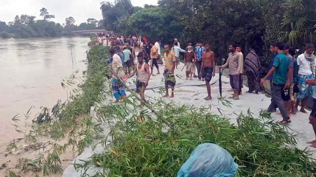 খোয়াই নদীর পানি বিপৎসীমার ওপরে, নিম্নাঞ্চল প্লাবনের শঙ্কা
