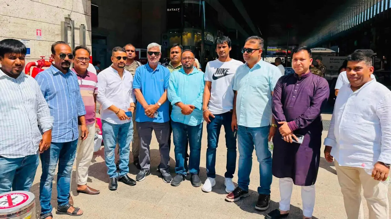 ইতালির রোমে জয়নুল আবেদীন ফারুককে নেতাকর্মীদের অভ্যর্থনা