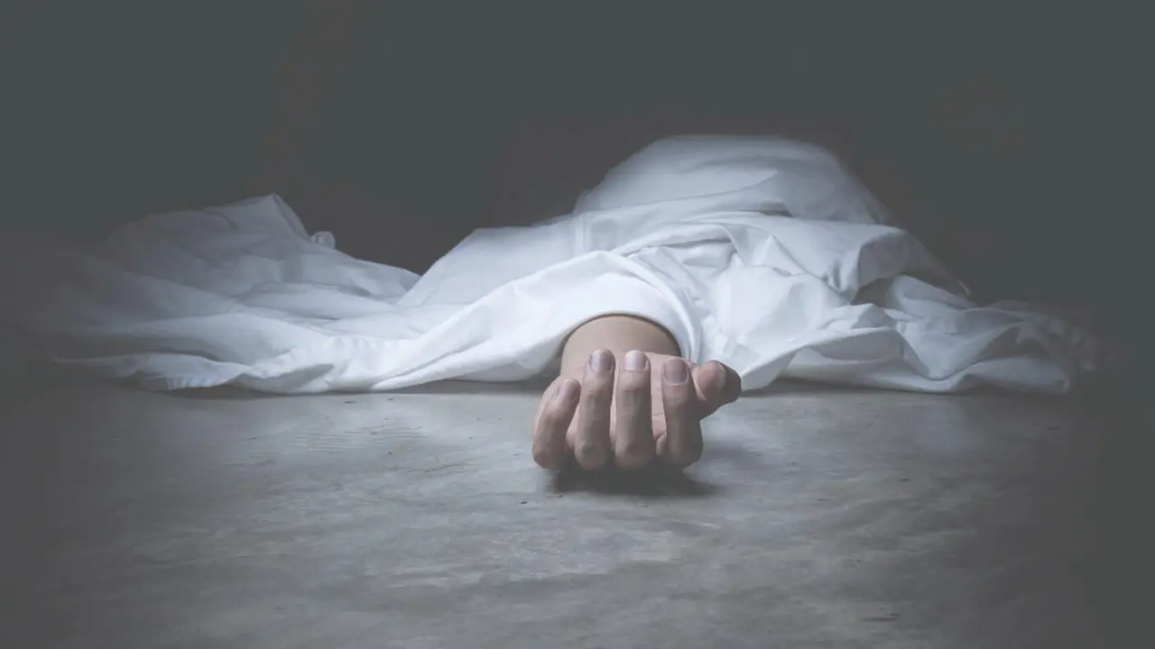 গাজীপুরে ৪ মরদেহ উদ্ধার, একজনকে কুপিয়ে হত্যা