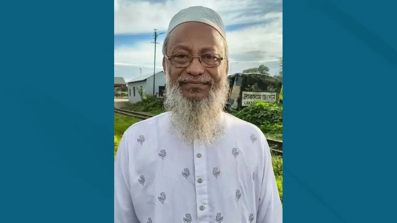 সমাবেশে বক্তব্য রাখার সময় মৃত্যুর কোলে ঢলে পড়লেন শিক্ষক