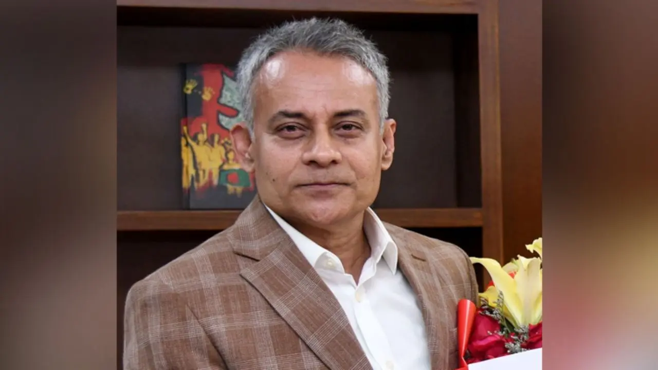 ঢাকার চারপাশের চক্রাকার নৌপথে আবারও ওয়াটার বাস চালুর পরিকল্পনা