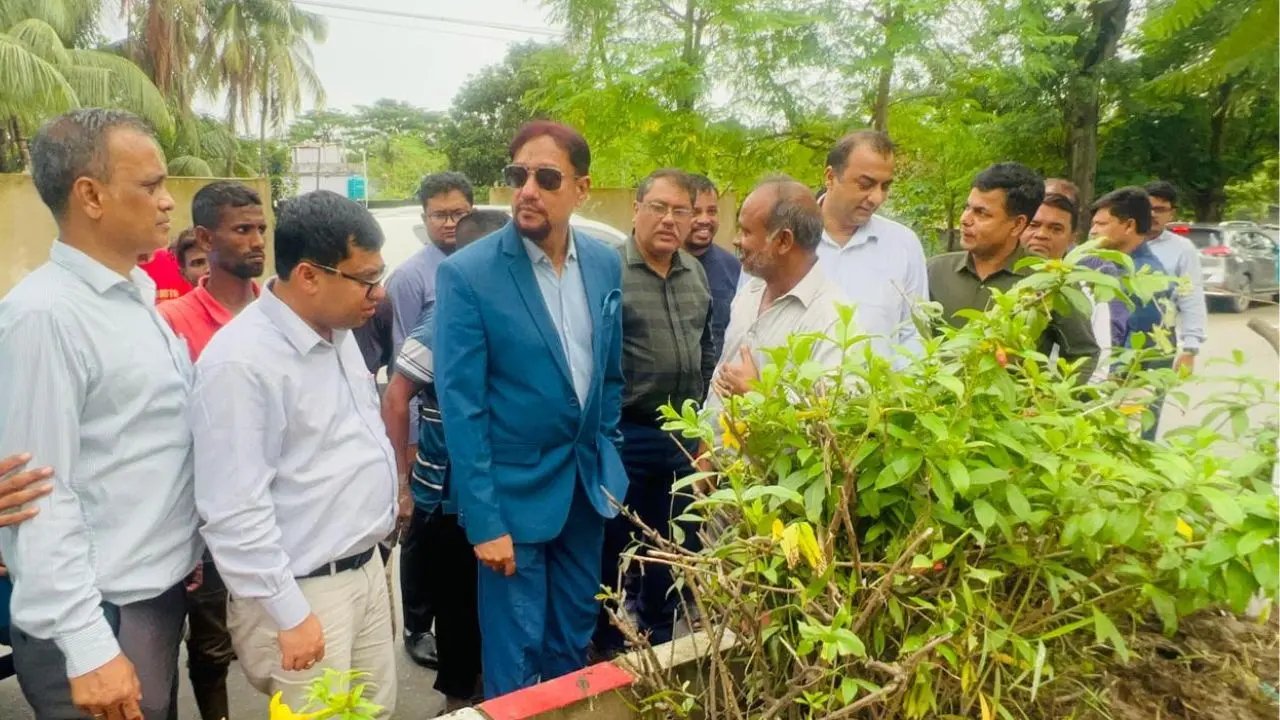 উন্নয়নের সুফল নগরীর প্রতিটি ওয়ার্ডে সমানভাবে পৌঁছে দিতে কাজ করছে চসিক