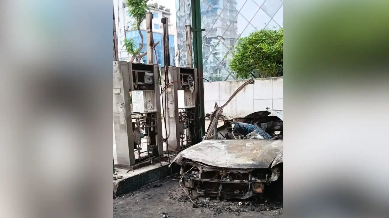 কুড়িলে গ্যাস সিলিন্ডার বিস্ফোরণ, পুড়ল প্রাইভেটকার ও সিএনজি পাম্প