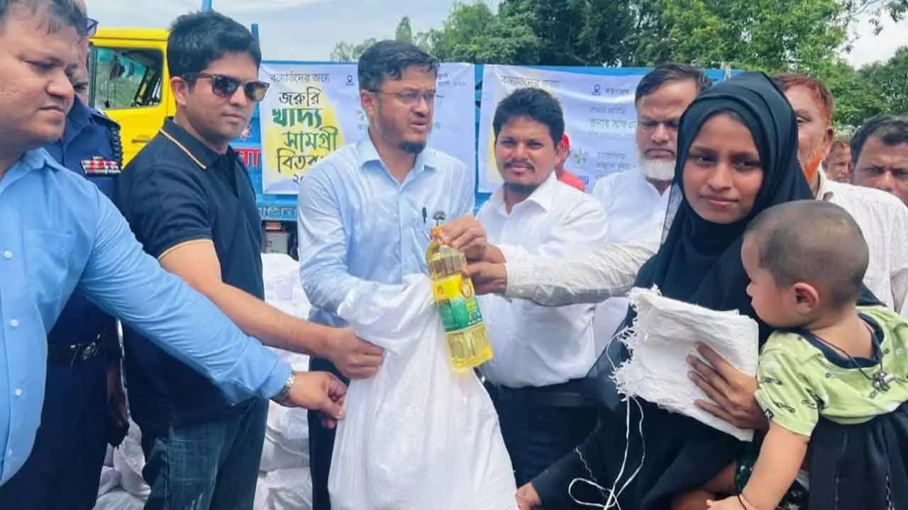 এখনো মুছেনি ক্ষত, ঘুরে দাঁড়ানোর চেষ্টায় চকরিয়ার বন্যা দুর্গতরা