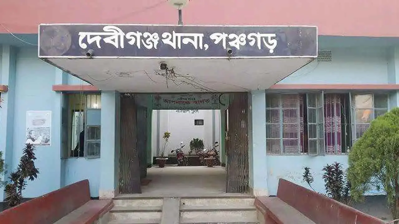 মরিচের গুঁড়া ছিটিয়ে গৃহবধূকে নির্যাতন, গ্রেপ্তার ৩
