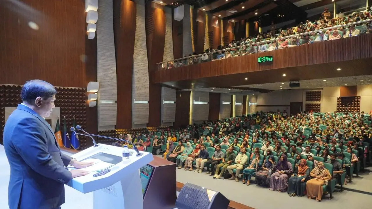 অভিবাসন ব্যবস্থাপনা সামগ্রিক জাতীয় নিরাপত্তার সঙ্গে সরাসরি সম্পর্কিত