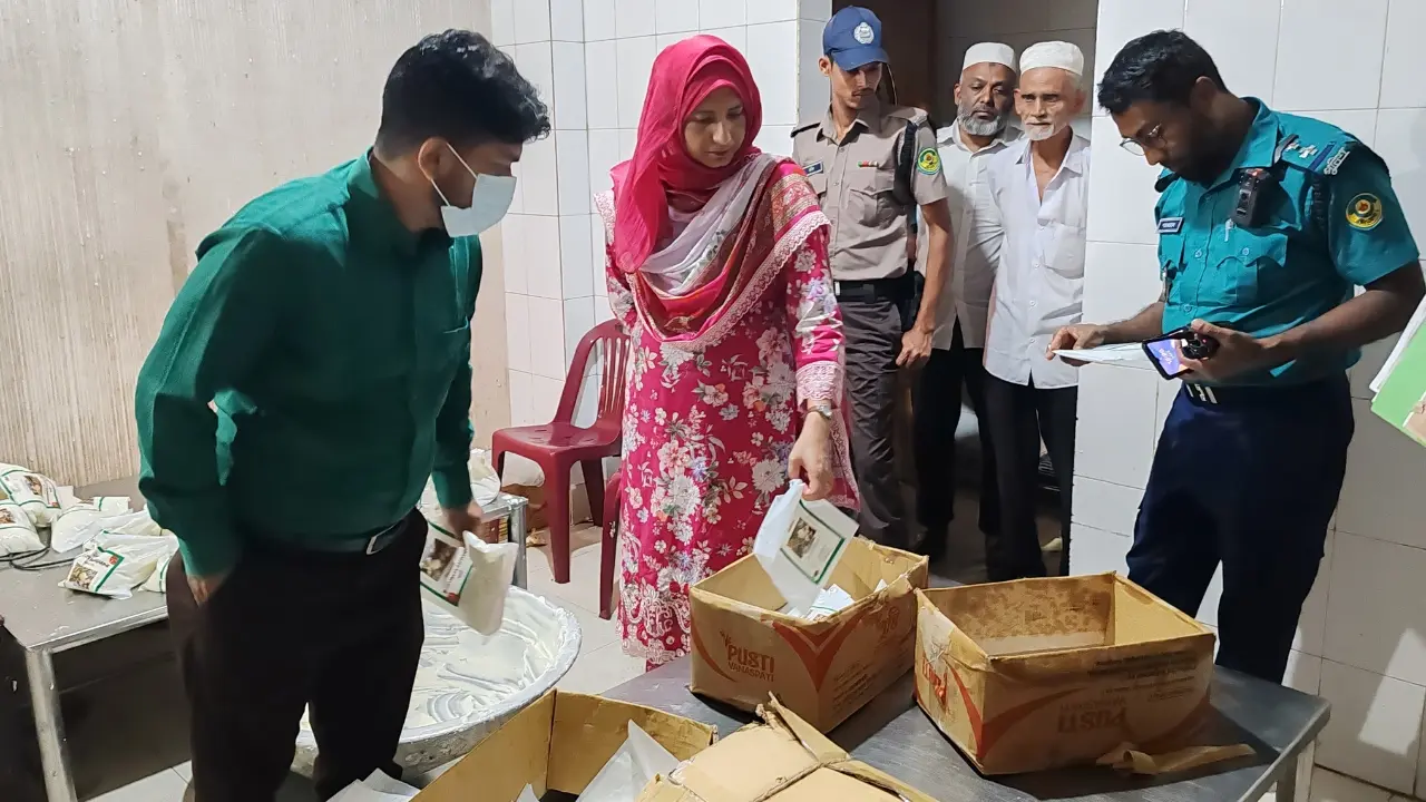 চট্টগ্রামে ভেজাল মার্জারিন কারখানায় অভিযান, ৪ লাখ টাকা জরিমানা