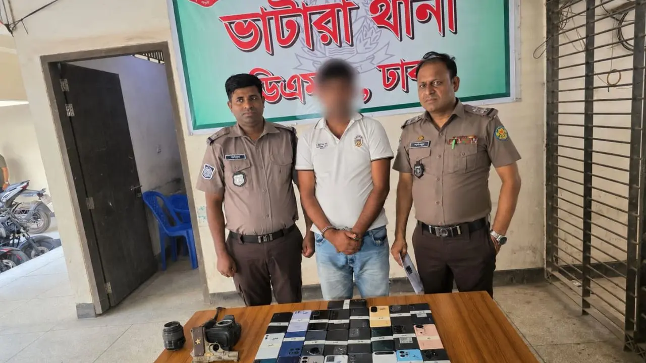 পৃথক অভিযানে ৬৯৪০ পিস ইয়াবাসহ তিন মাদক কারবারি গ্রেপ্তার
