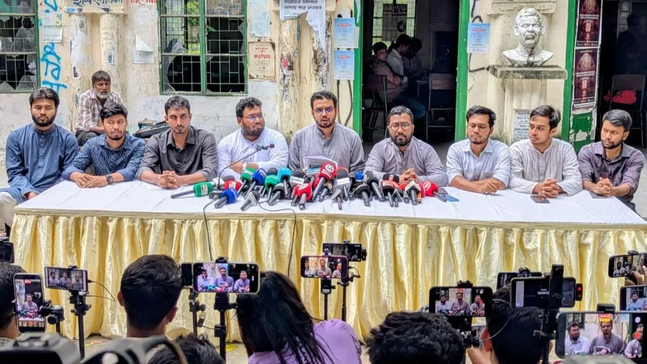 ফজলুল হক হলের ঘটনায় ছাত্রদলের বিচার চায় ছাত্রশিবির