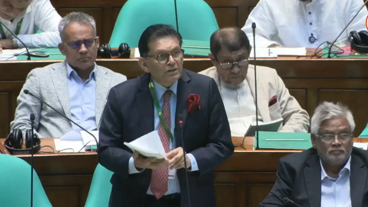 নতজানু পররাষ্ট্রনীতির কবর রচনা করা হয়েছে : সংসদে পররাষ্ট্রমন্ত্রী