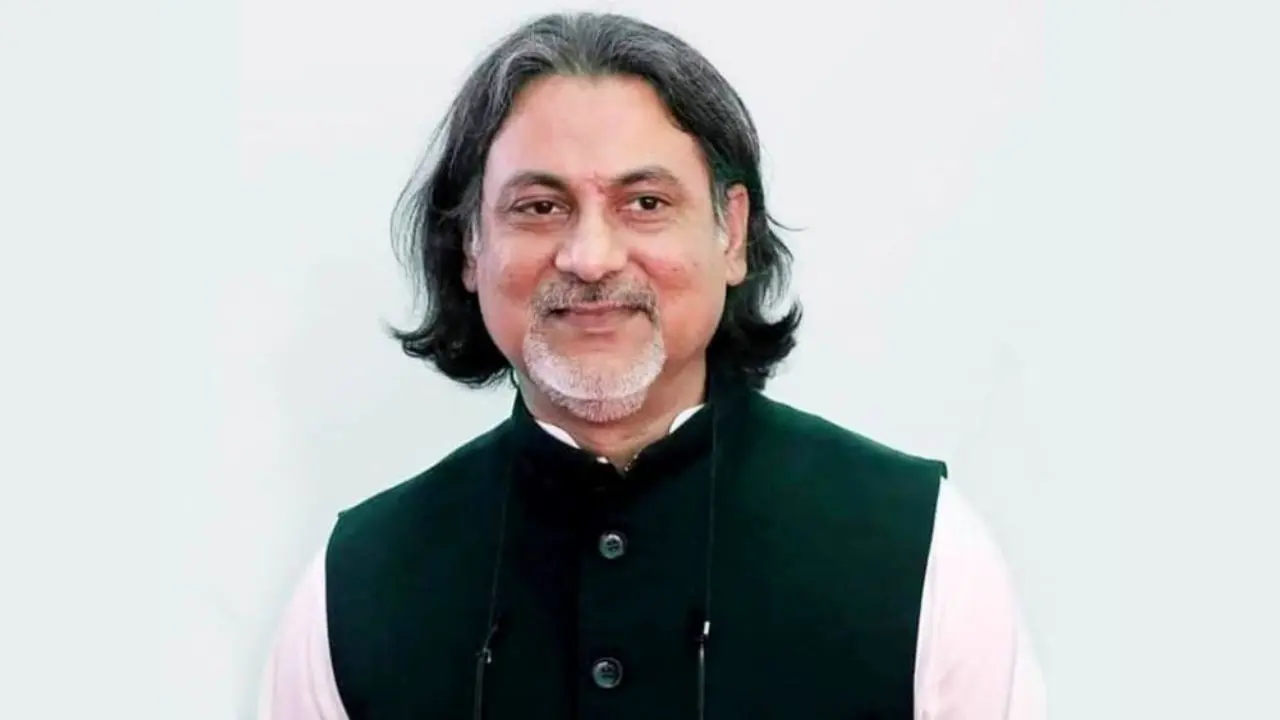 স্ত্রীসহ বিদেশে পালানোর চেষ্টায় শেখ পরশ, দেশত্যাগে নিষেধাজ্ঞা