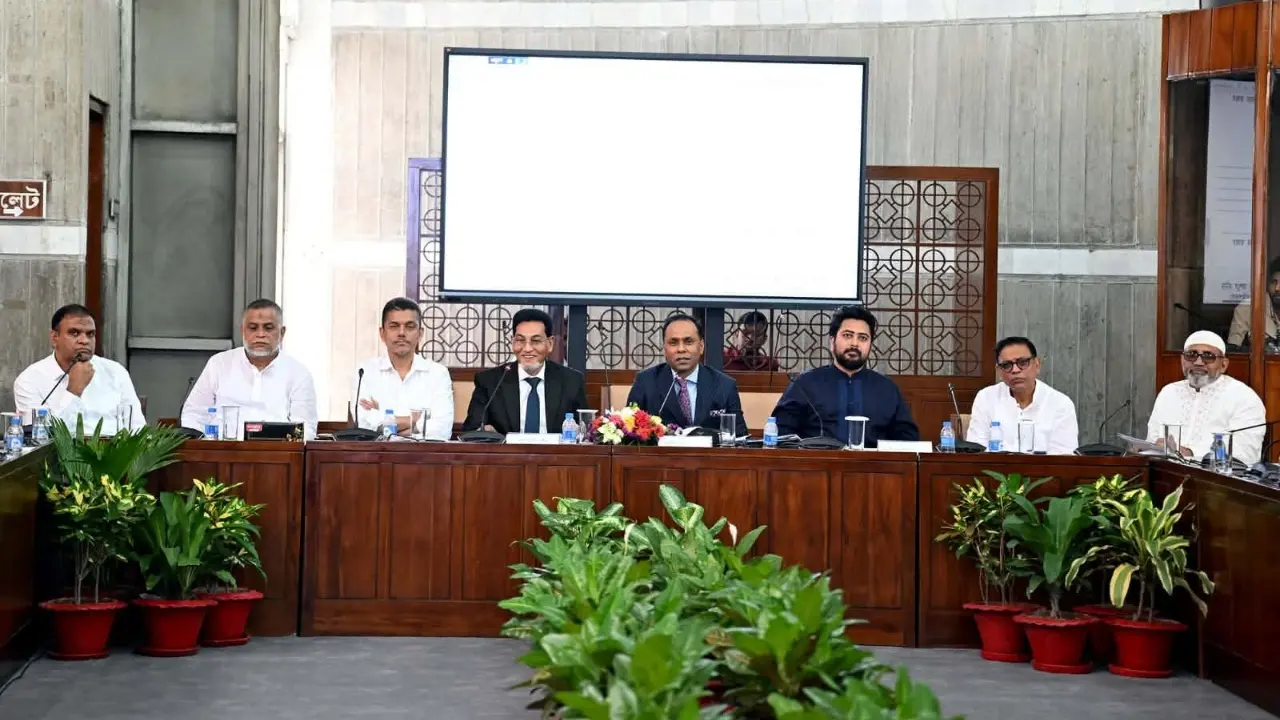 দলের সিদ্ধান্তের বাইরে এমপিরা ভোট দিলে সদস্যপদ বাতিল : চিফ হুইপ