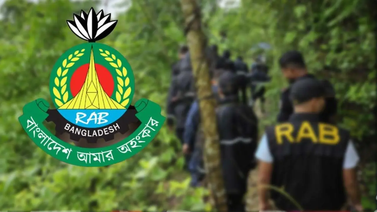 কক্সবাজারের বাসে ৩ হাজার ৬৬০ পিস ইয়াবা : চালক ও হেলপার গ্রেপ্তার