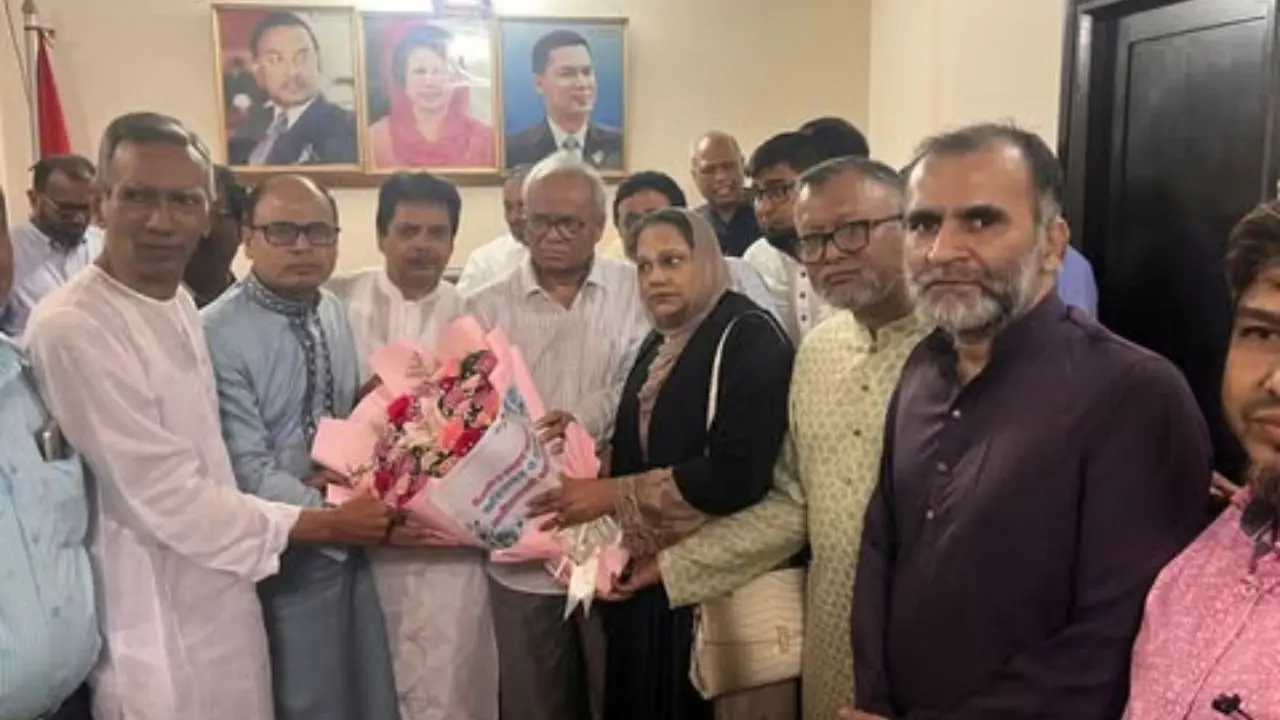 বিএনপির ভারপ্রাপ্ত মহাসচিবকে জাতীয়তাবাদী সমমনা জোটের ফুলেল শুভেচ্ছা