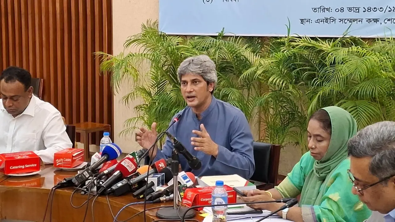 চাহিদা অনুযায়ী গ্যাস ও বিদ্যুতের পর্যাপ্ত সরবরাহ নেই : জোনায়েদ সাকি