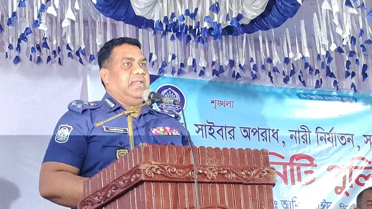 ‘১৭ বছরে রাষ্ট্রীয় সম্পদ যেভাবে ধ্বংস হয়েছে, পুলিশ ছিল এক নম্বরে’