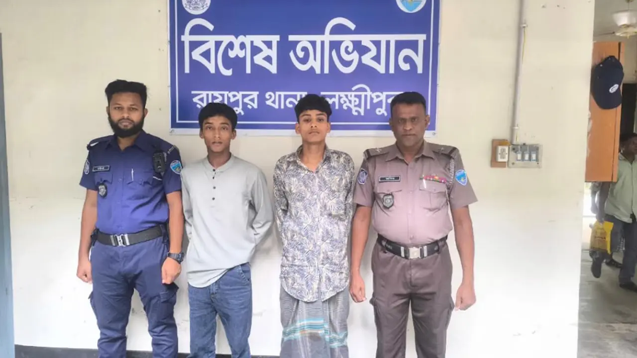 বসতঘর থেকে ৩৬ লাখ টাকার স্বর্ণের গহনা চুরি, ২ কিশোর আটক