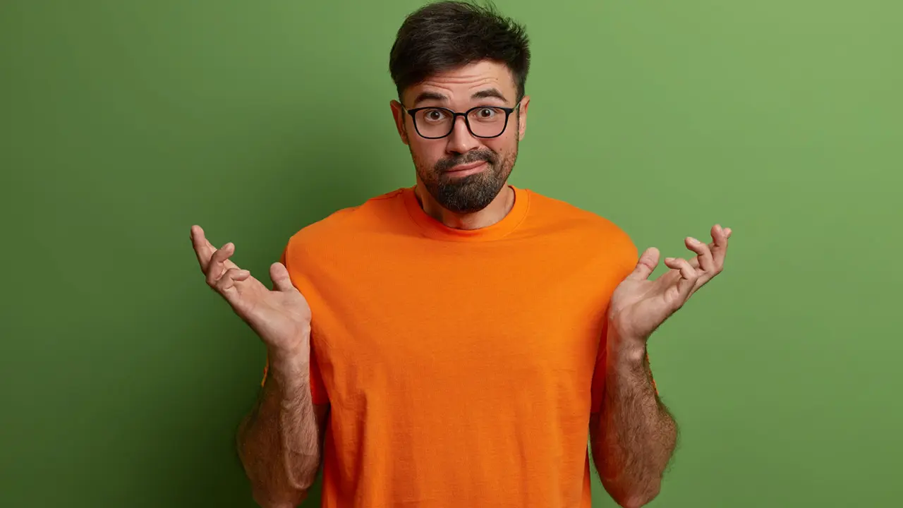 কেন আপনি সব সময় অন্যকে সন্দেহ করেন?