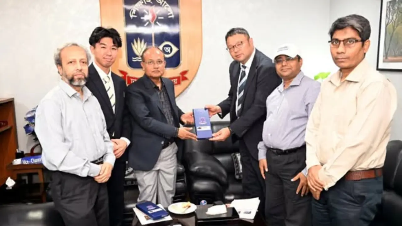 জাপানের ৩০ শিক্ষার্থীর অংশগ্রহণে ‘ক্লিন ঢাকা ক্যাম্পেইন’