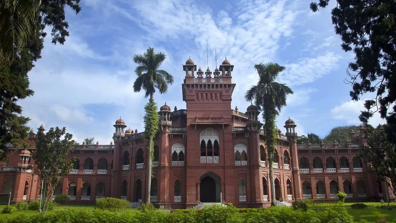 রাষ্ট্রবিরোধী তৎপরতার অভিযোগ, ঢাবির ৯২ শিক্ষক তদন্তের আওতায়