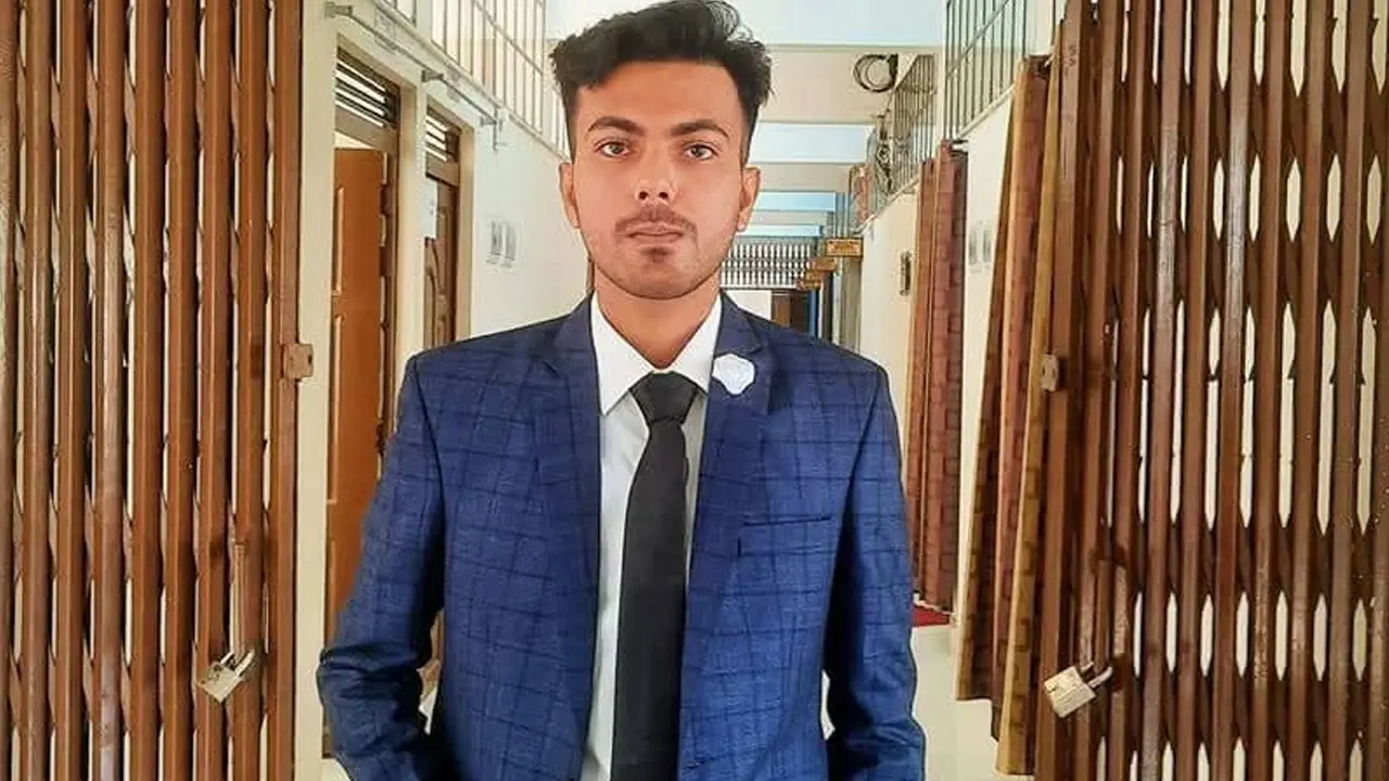 ইবিতে চা দোকানিকে ছুরিকাঘাতের চেষ্টার সেই অভিযোগ আপোষে মিমাংসা
