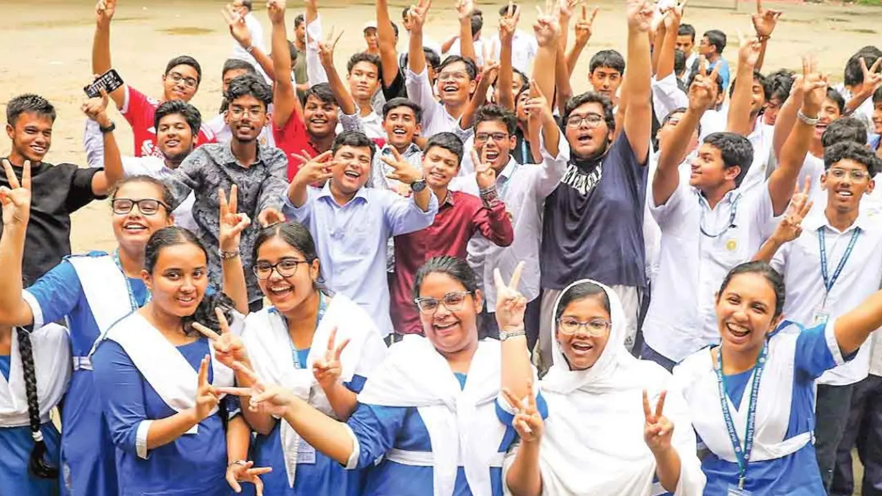 এসএসসি ও সমমানের পরীক্ষায় পাসের হার কমেছে ৬ দশমিক ২ শতাংশ