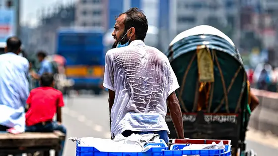 তীব্র গরমে বাংলাদেশের ক্ষতি ১৮০ কোটি ডলার, নষ্ট হচ্ছে বিপুল কর্মঘণ্টা