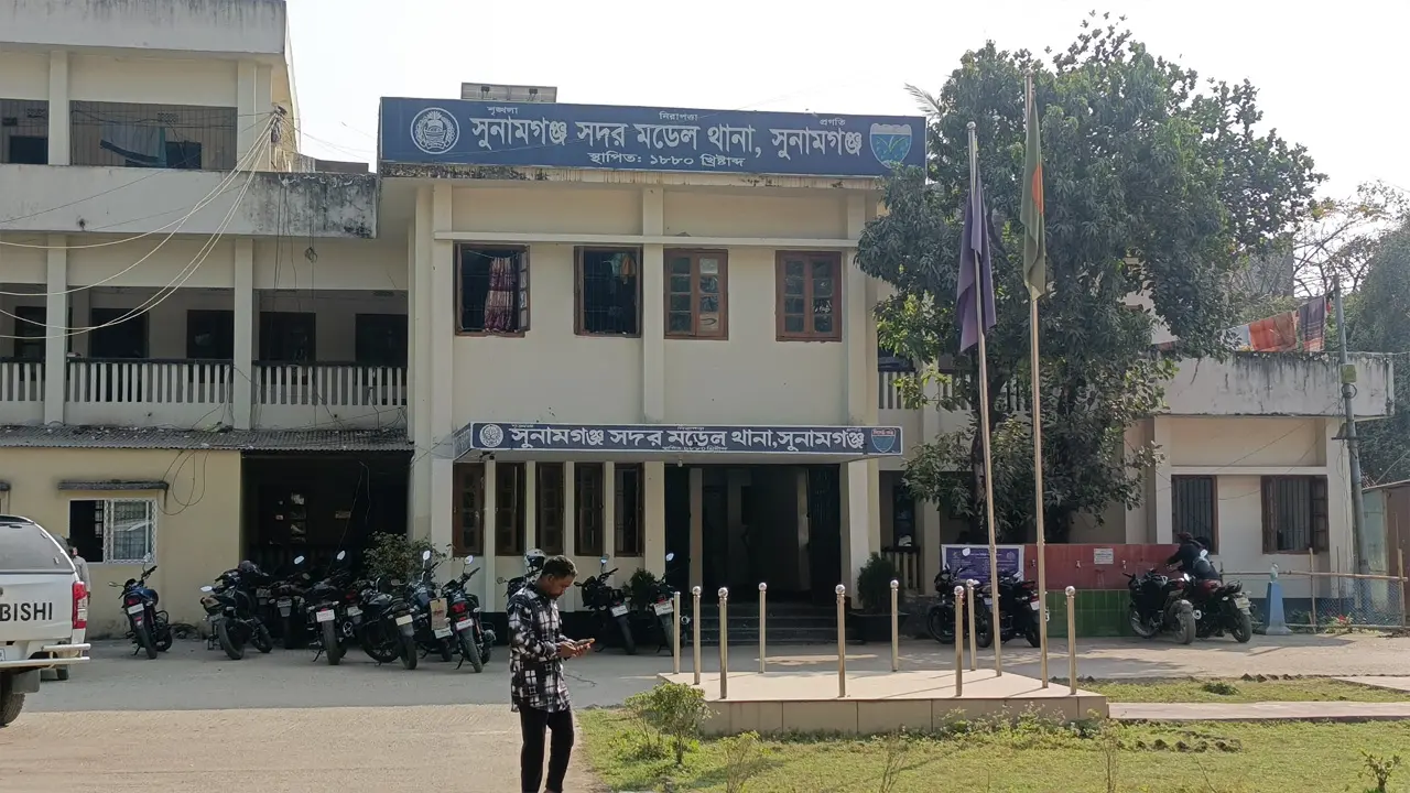 আসামী আওয়ামী লীগ ও নিষিদ্ধ ছাত্রলীগের ৪৮ নেতাকর্মী