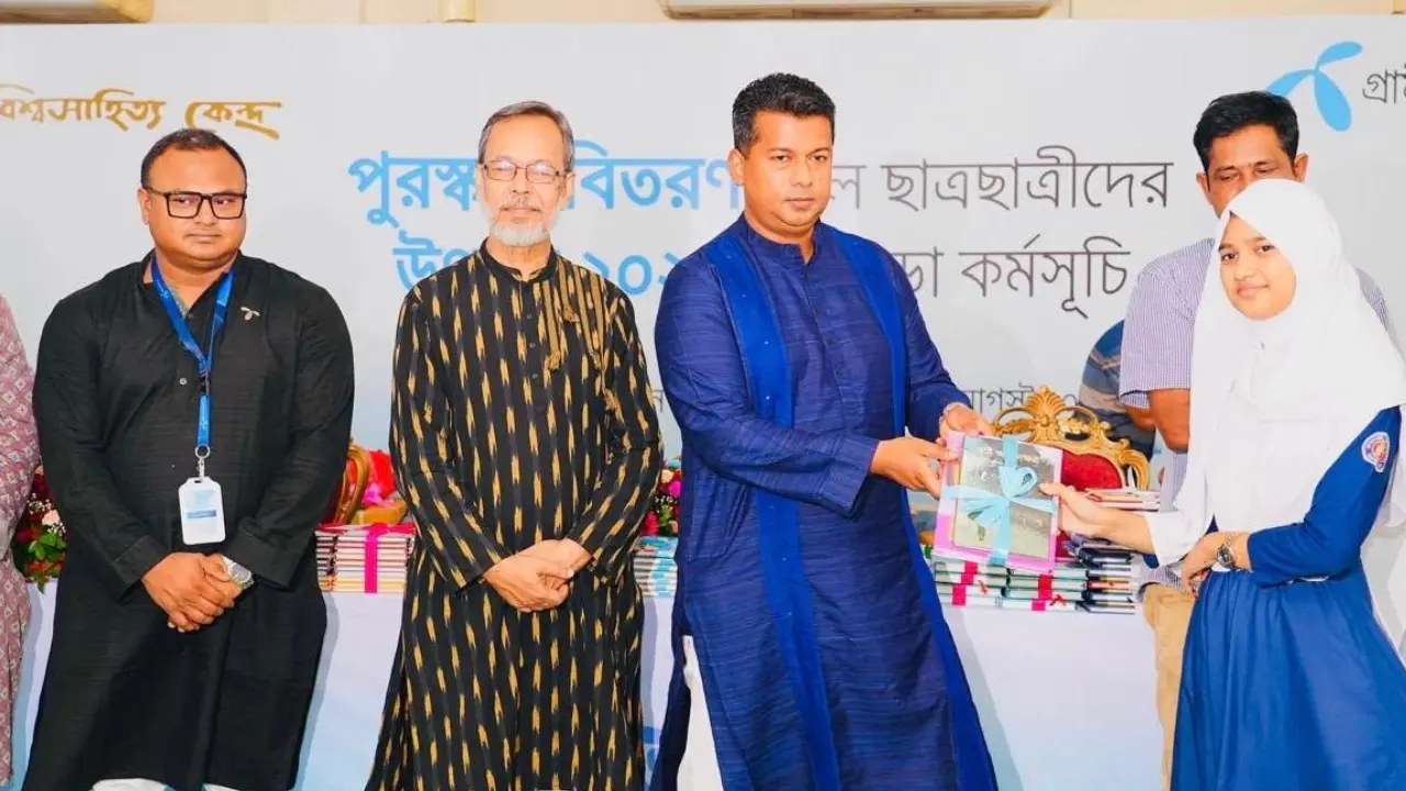 শিক্ষার সঙ্গে মূল্যবোধ ও দেশপ্রেম জরুরি : ডিসি জাহিদ