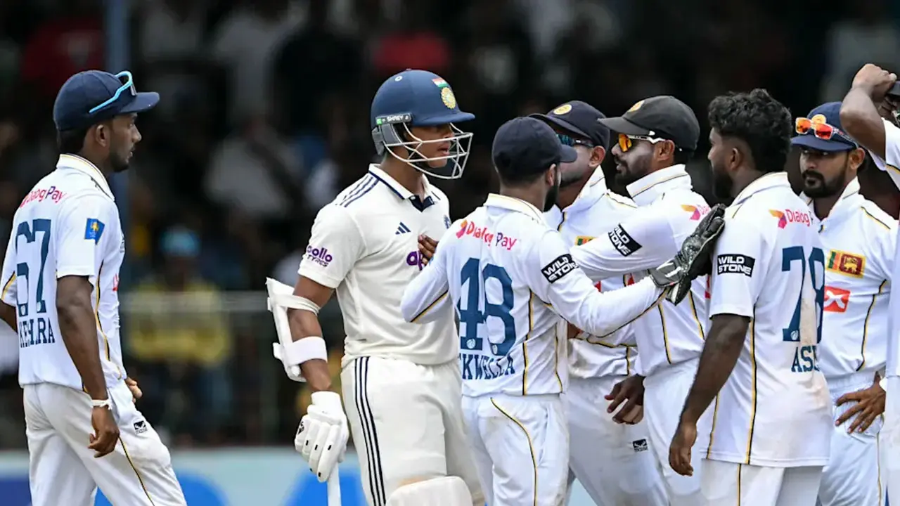 মাথা ঠোকাঠুকি করে শাস্তি পেলেন ভারত ও শ্রীলঙ্কার ক্রিকেটার