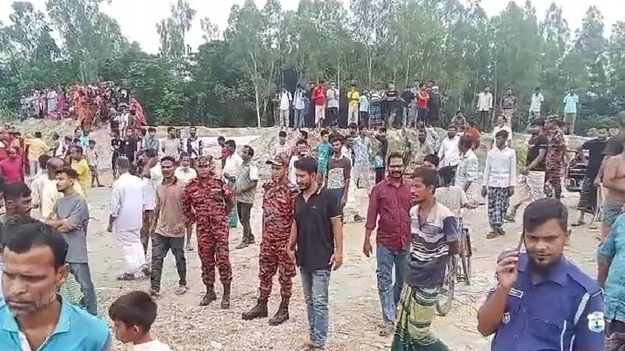 গোসলে নেমে যমুনা নদীতে নিখোঁজ হওয়া ২ স্কুলছাত্রের মরদেহ উদ্ধার