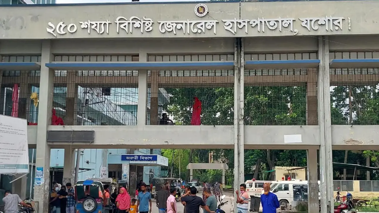 তালাবদ্ধ ঘর থেকে রক্তাক্ত যুবককে উদ্ধার