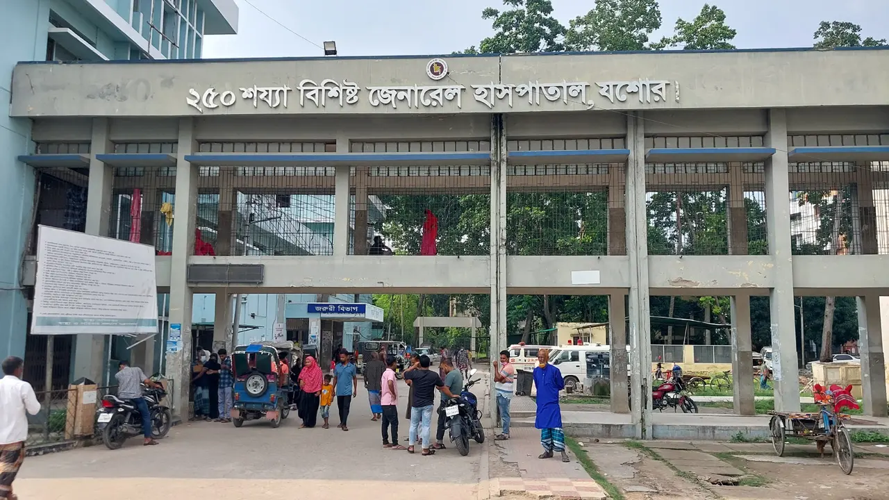 মেডিসিন স্টোর থেকে গায়েব তিন লাখ টাকার অ্যান্টিবায়োটিক