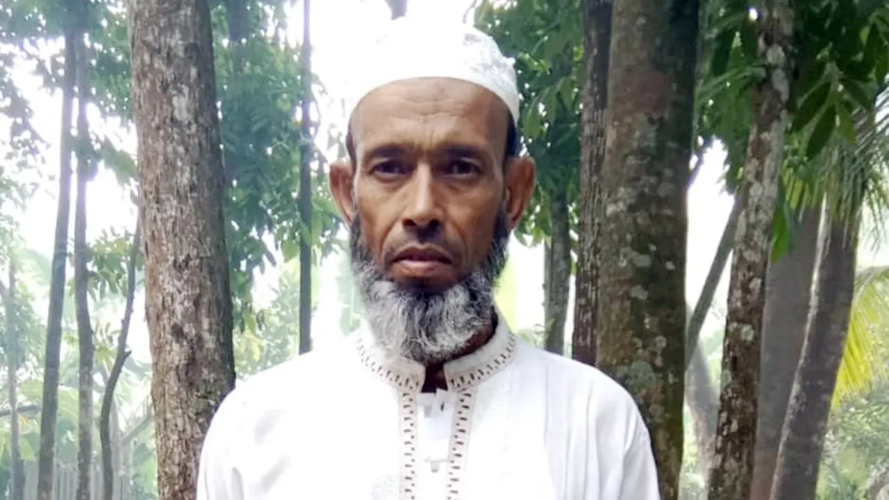 ছেলেকে বাঁচাতে গিয়ে প্রতিপক্ষের হামলায় প্রাণ গেল বাবার