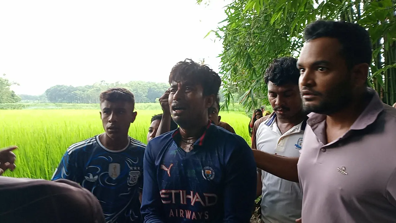 মাকে গলা কেটে হত্যার অভিযোগ ছেলের বিরুদ্ধে