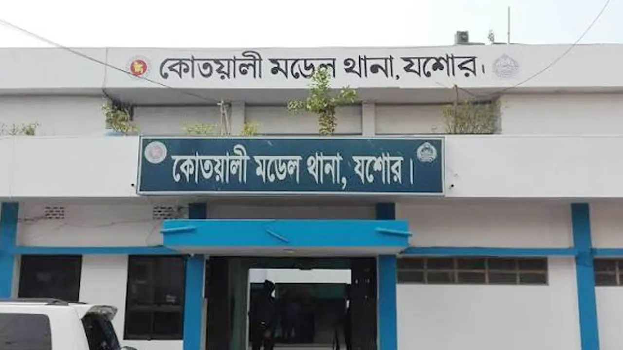 যশোরে চোখে মরিচের গুঁড়া ছিটিয়ে যুবককে ছুরিকাঘাতে হত্যা